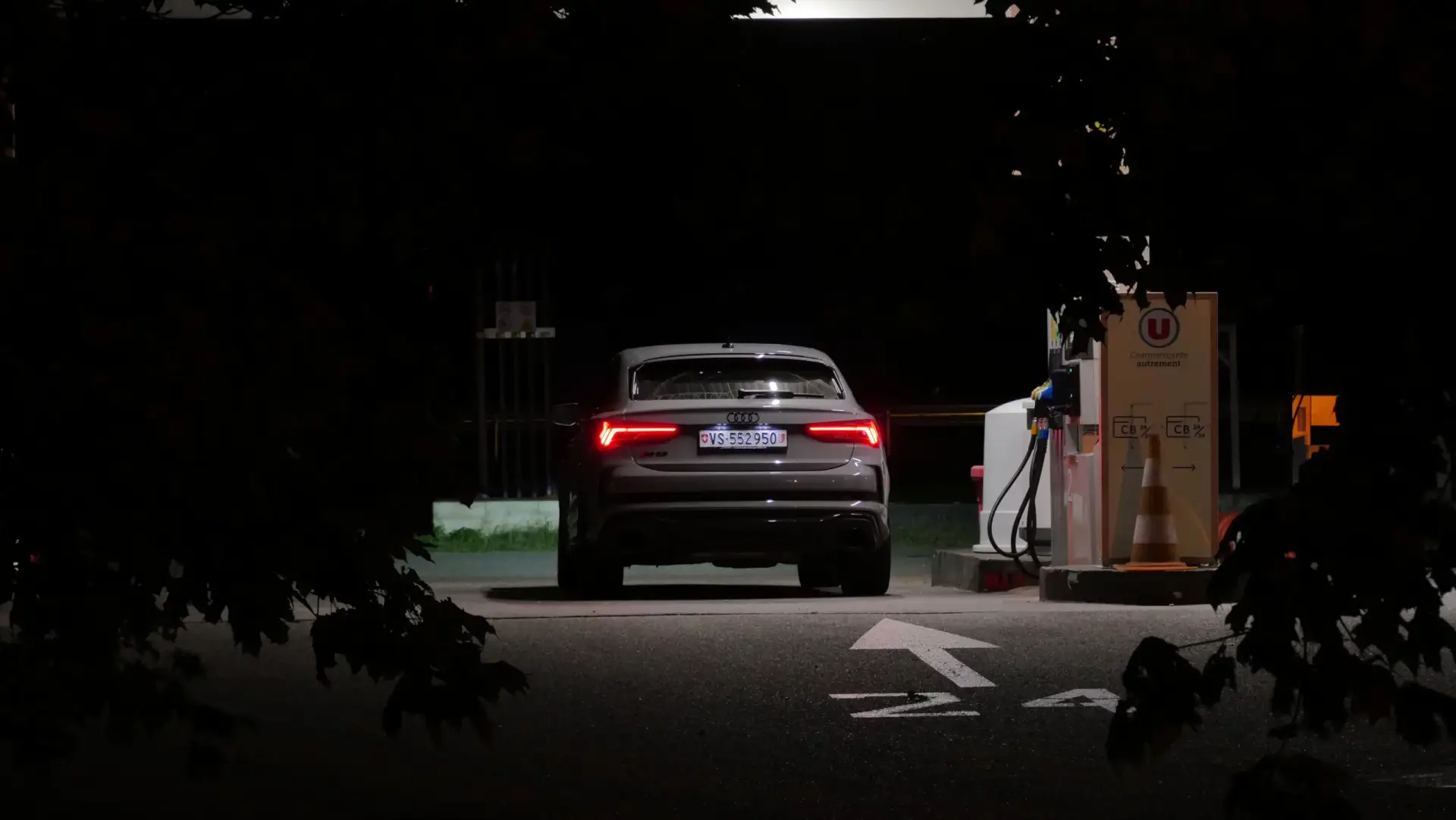 Photo d'une RSQ3 de nuit